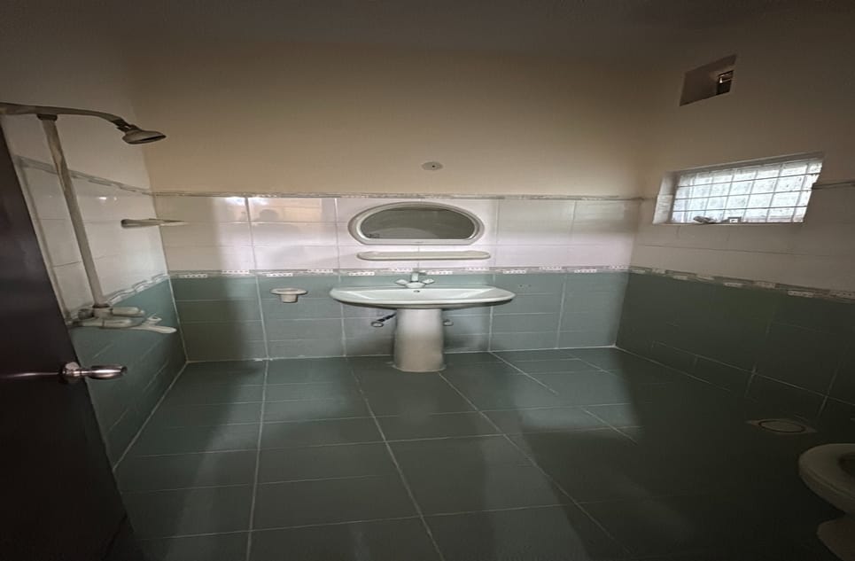 2b17273d-3423-470c-8d4c-b98bda147038