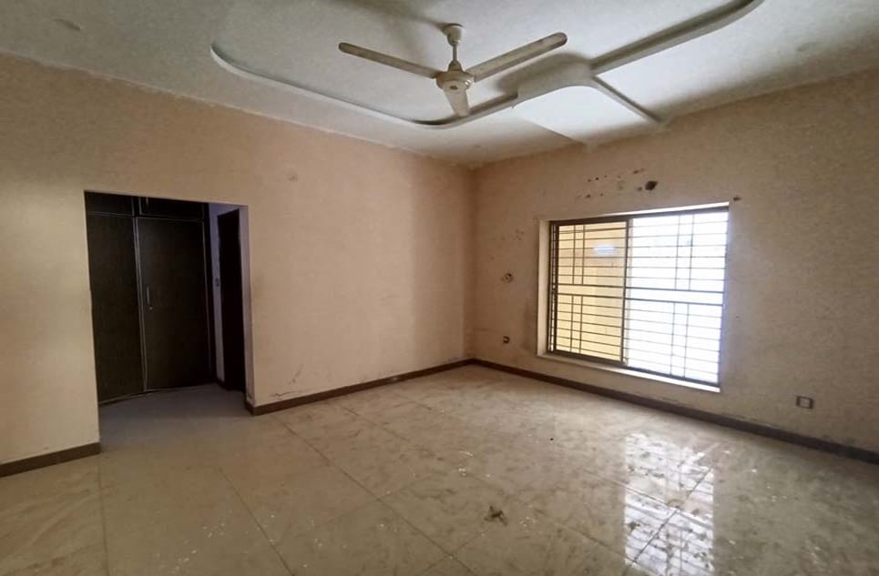 d1993fbb-3fa2-4b18-947a-cd4e0a1f424f