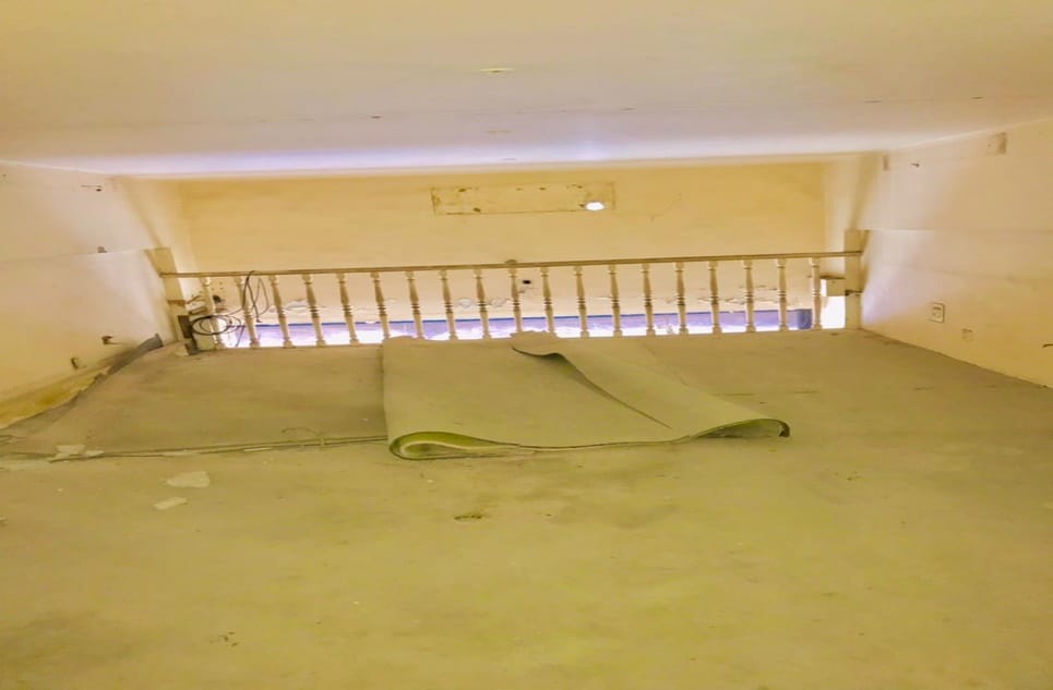 d8109f76-597d-43a4-a153-be321866188f