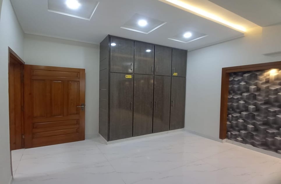 04a7e6b0-d9fe-4d9f-a24f-450deb344cc1