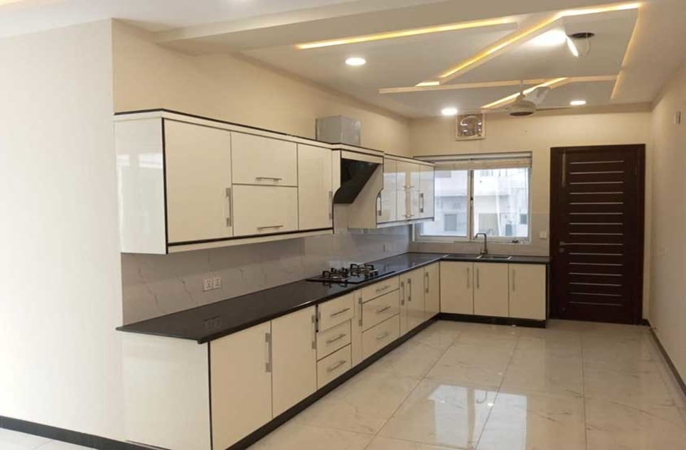 0e255920-0f9d-4a35-a530-13a5bd505066