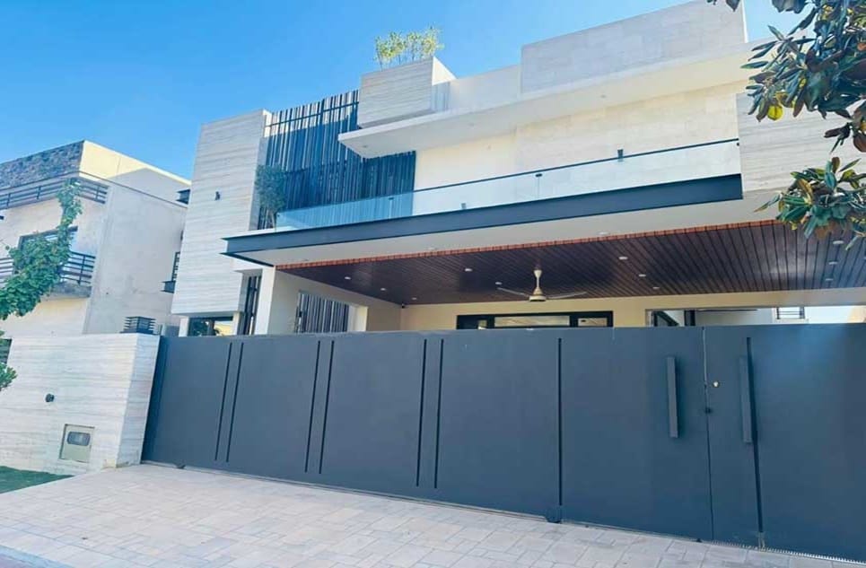 0f5bdbe6-a637-43ed-b24a-f3354a02400a