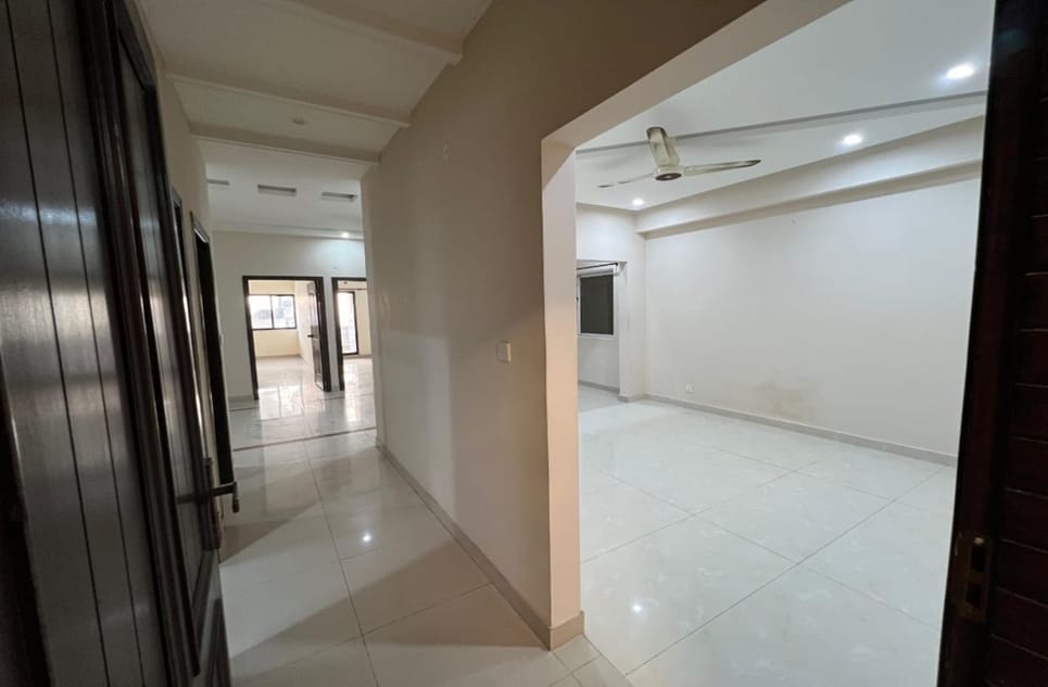 130d532e-e3d8-4674-88c4-c25f055940d0