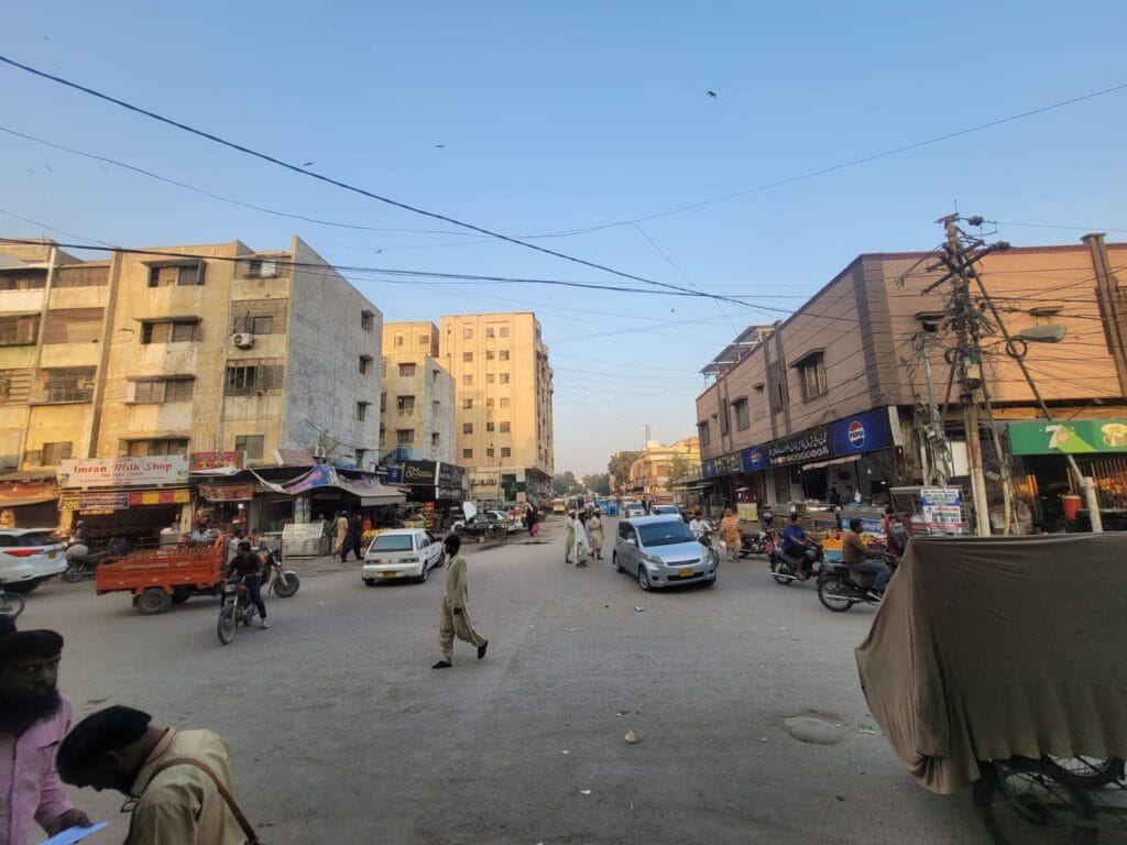 400 Sq.yd Building for Sale in Gulshan-e-Iqbal, Karachi