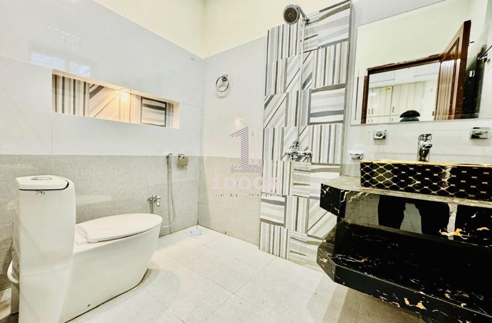 1d832094-b2d7-4dee-9e0f-fb8ce3612fbd