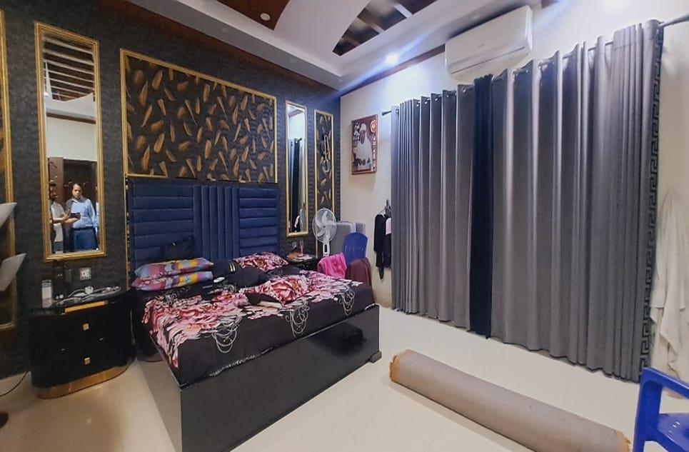 4a475362-b5c1-4919-93e3-90de2d3e5565