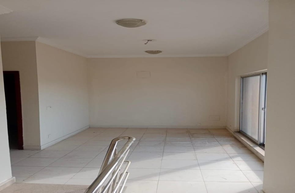 5cc270d4-4318-42ca-a334-46fff39548f2