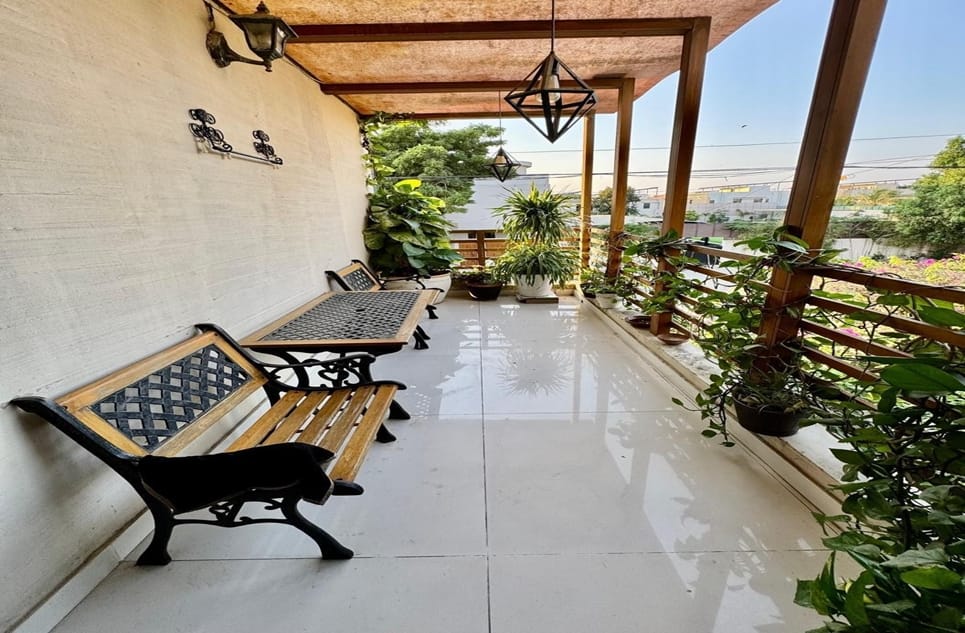 6b5b59ae-48da-400f-a1d5-dca1aa419e8b