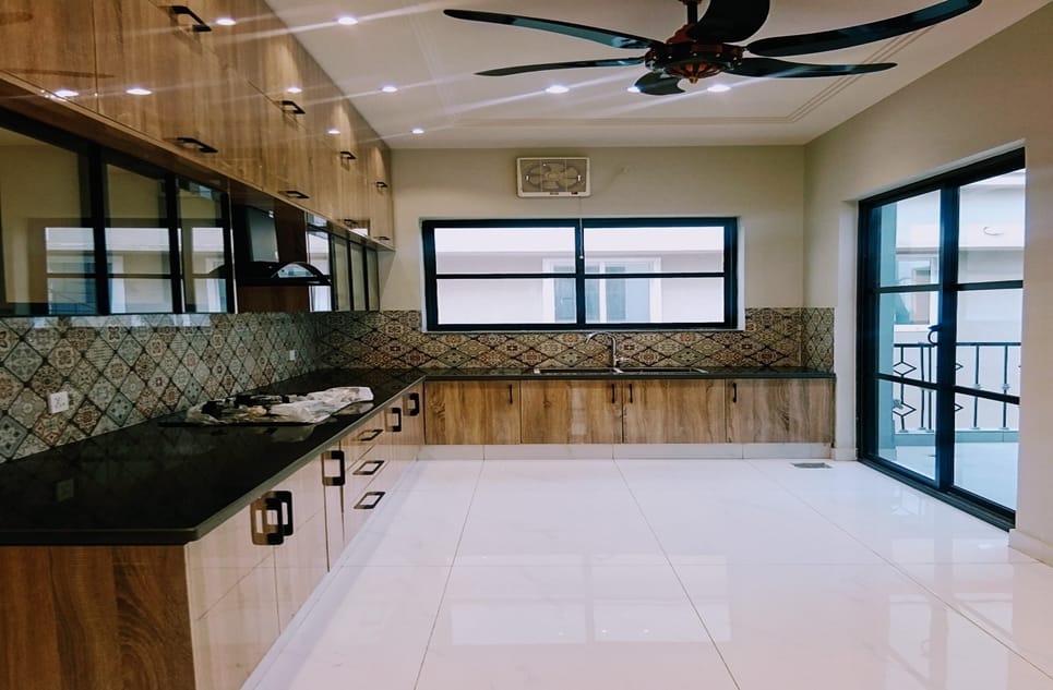 7650341c-cc36-4eee-a313-f75b40ed3dd2-1