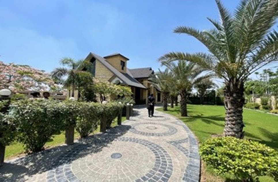 80764cfe-5750-4ed6-8dbb-1b6712d3489b-1