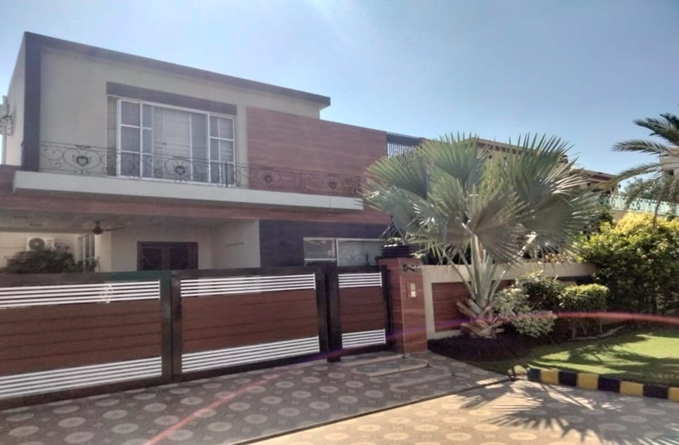 8ed6babe-68a9-49be-a11d-1194eca5d4a8