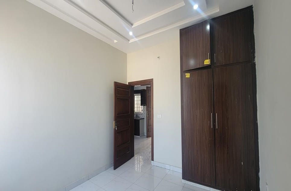 92275385-7968-4143-a70e-397490f69411