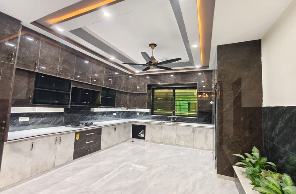 b3aa5109-ab01-4802-be31-09536ce3d7af