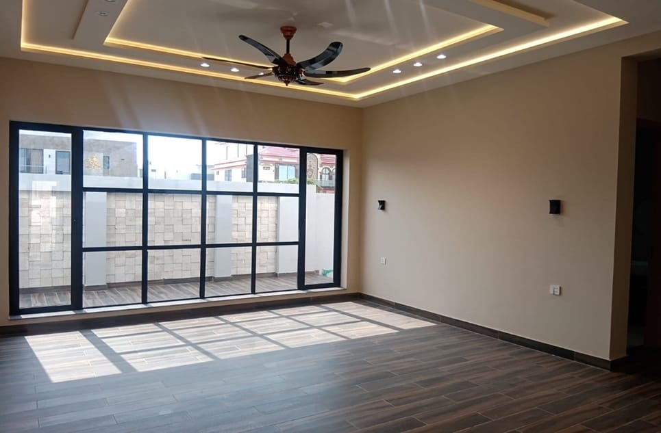 b985083f-c9ab-4ffb-8587-e1c47ba5564a