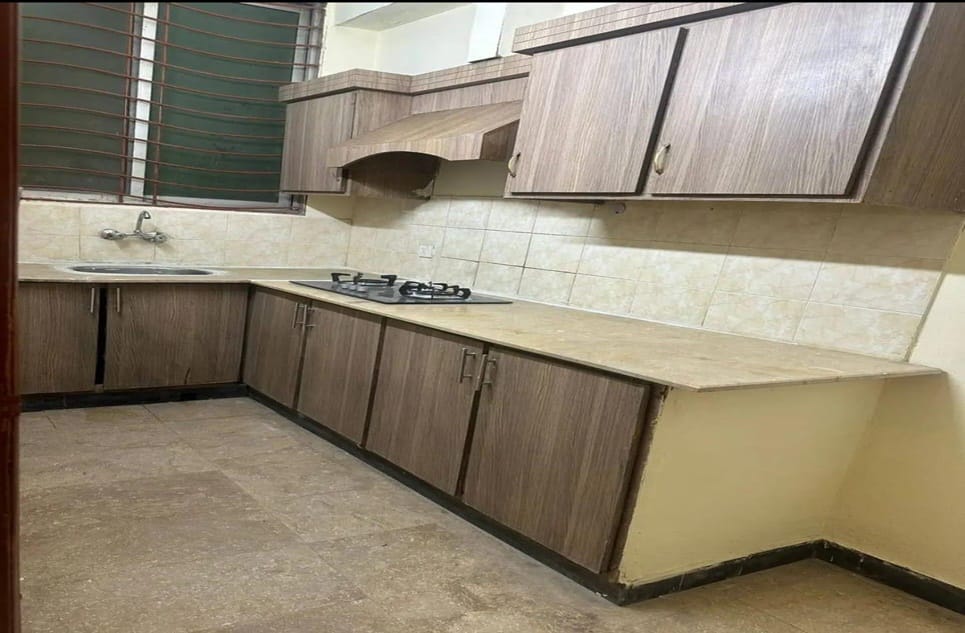 cc8a4fad-e302-41a6-9d90-55c8f6336a78