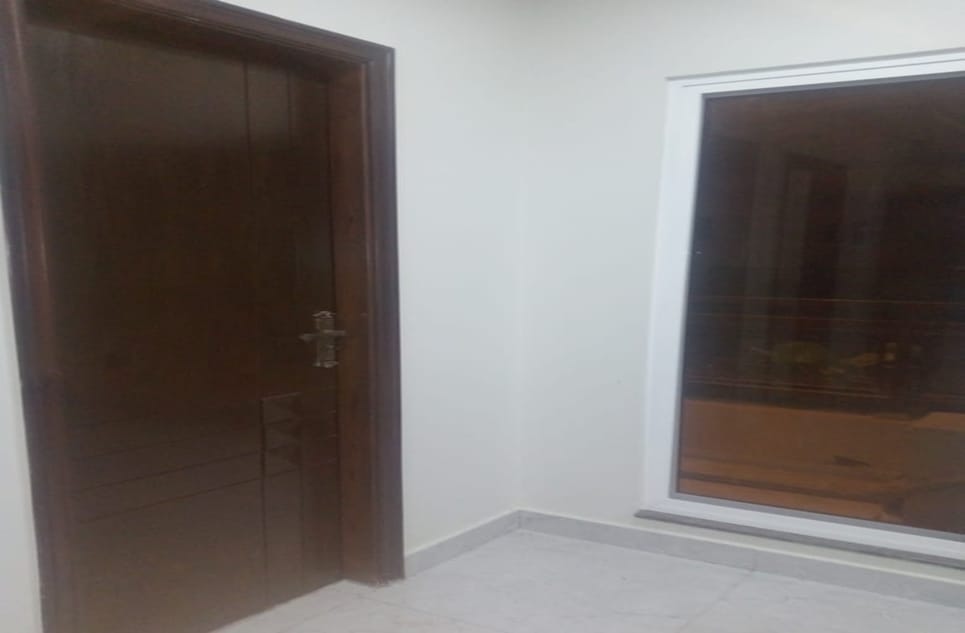 cfbfce6a-ffc7-4be7-874b-019c6f6b9f70