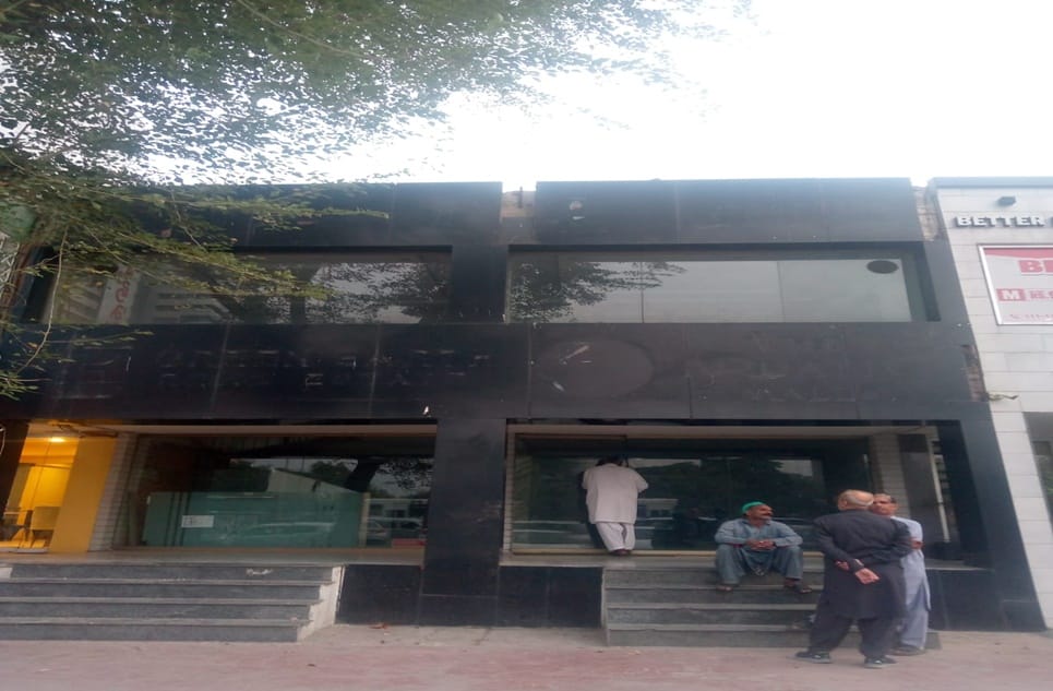 e03b0061-040d-4e43-b426-207630d5b557