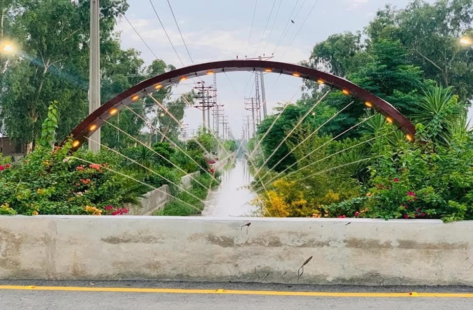 e4a0c128-9f27-496f-b08e-e3809372ac56