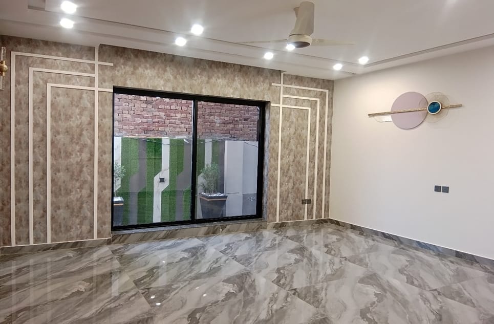 fcad7e7f-8fda-4d85-9b8e-b0533f34e22a-2