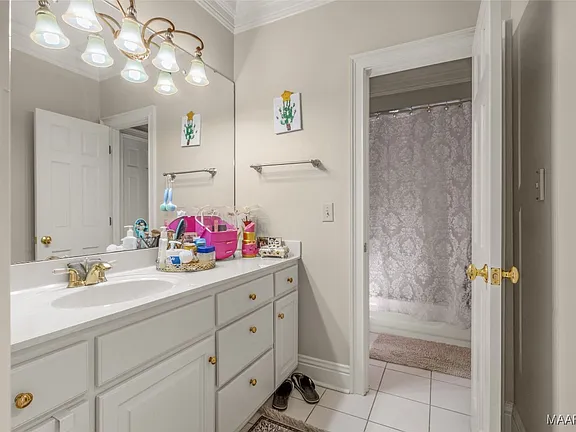 0474d11ca4002c489ca1544f7a3d7860-cc_ft_576