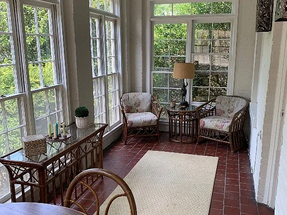 08cdf62189d0cd36e54f9c35a335e360-cc_ft_576