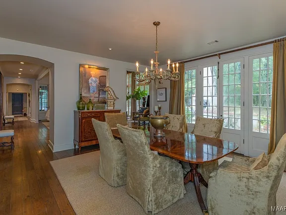 11ef408bfd9139a34ea7b6e71d152aa7-cc_ft_576