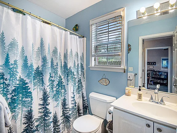 16bc35431488ec9af6cd653392fdd768-cc_ft_576