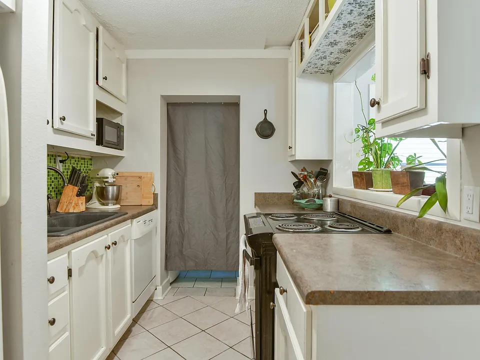 1700-Valley-Ave-APT-D-homewood-AL-9