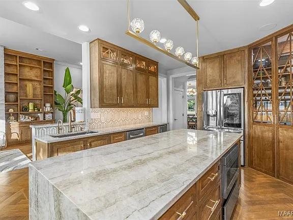 18dbe1bfc7770c1a10b99a940241fb46-cc_ft_576