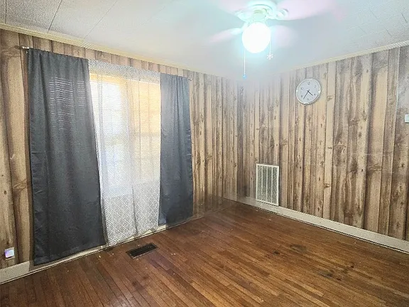 1ec0a525a8a0cbcdbcad617643ed4bb8-cc_ft_576