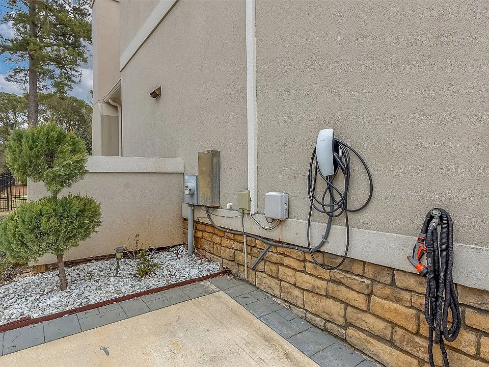 1f2ede50b7be860c1b83b5c14e733190-cc_ft_960