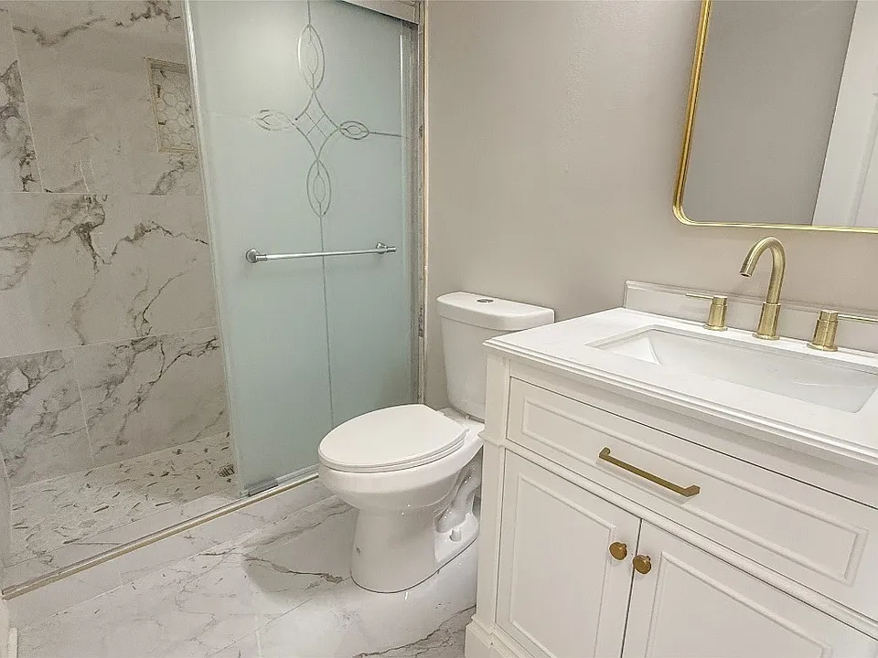 2185e4b4fa2f8f16d433b65995f2c68e-cc_ft_960