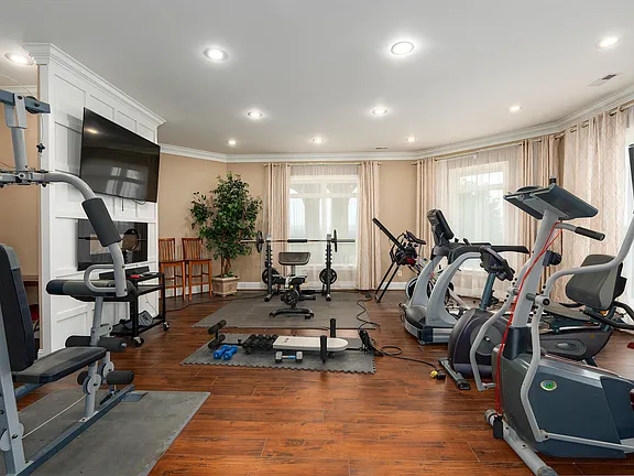 224f835dd398bcd1faedc1e6939eaa50-cc_ft_576