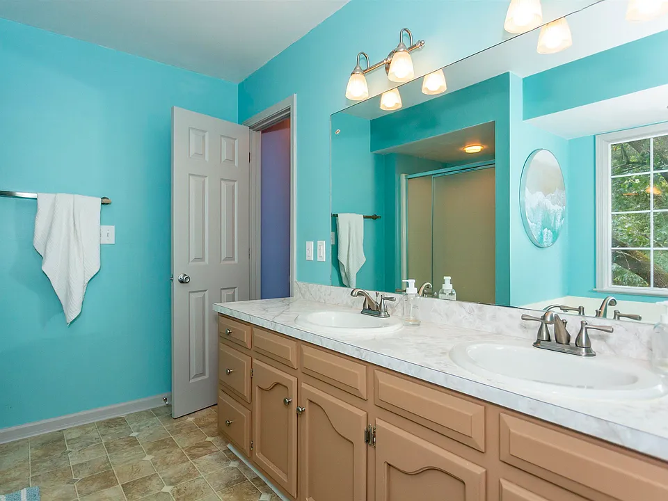 240-Greenfield-Ln-alabaster-AL-18