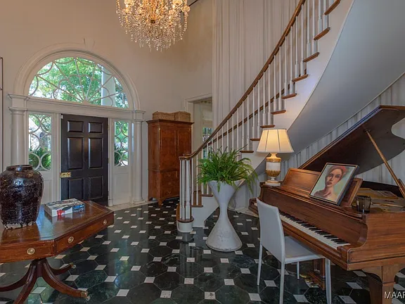 2c072621251c795f0baa7611a4027e59-cc_ft_576