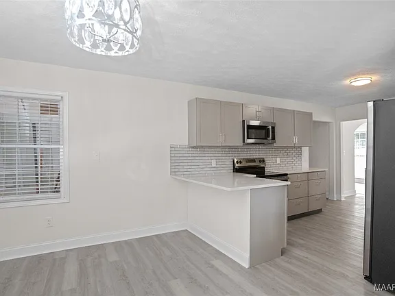 36742ba9736a5a7981f721eae7ecb125-cc_ft_576