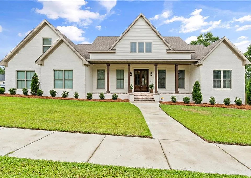 3699-Elysian-Fields-Dr-Saraland-AL-1