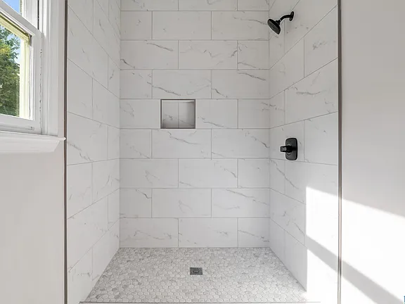 399e18c792f51935979649c9e82ba6ee-cc_ft_576