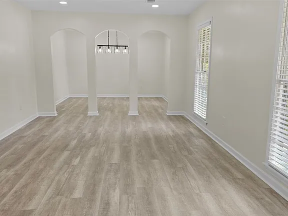 43e0210e282634dcc388de0810a05da2-cc_ft_576