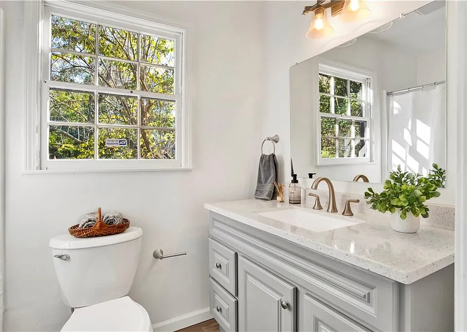 459-Pinehill-Dr-Mobile-AL-15