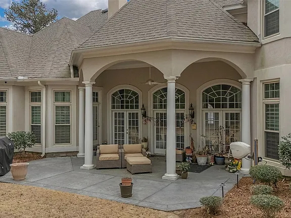 48d75c7bd86787028aa4d3b3a6bc5c3f-cc_ft_576