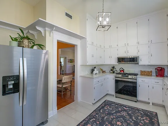 50e0607a9901137a78b6a00e6ae32e8d-cc_ft_576