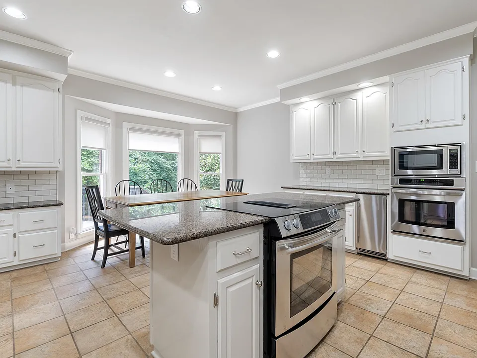 5b70b06ab7f64e28a1134a1ddc2a115b-cc_ft_960