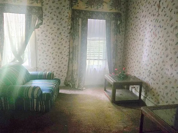 6085297fce2e14f4d966f690ec040041-cc_ft_576