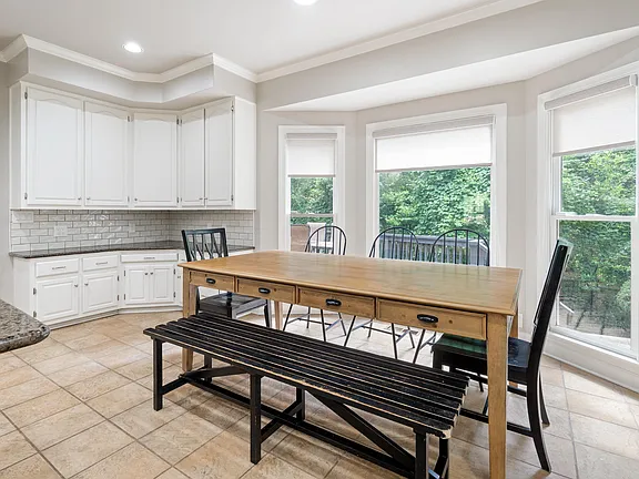 672a2ebf4e28fadc329388c30b027c1a-cc_ft_576