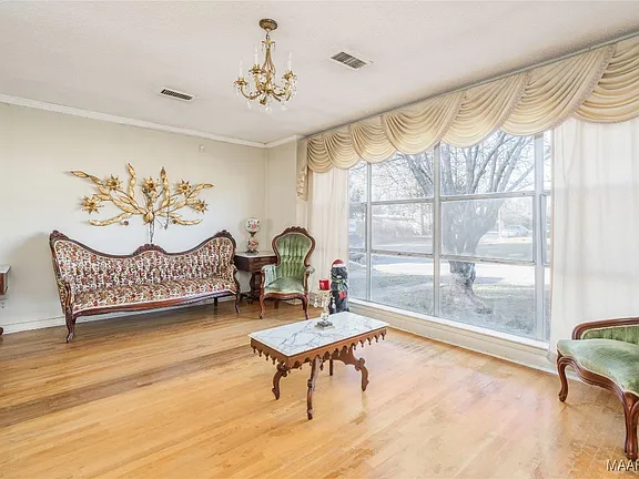 68be47bbe3bdf553ff009ec981acca40-cc_ft_576