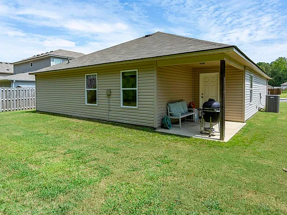 6b1b933f227423e00345d30bd81ff854-cc_ft_576