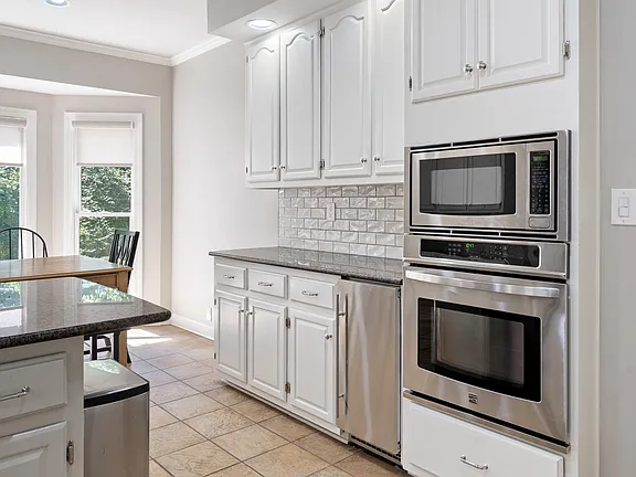 72c3fdf385ff95816655eb33c658e35b-cc_ft_576