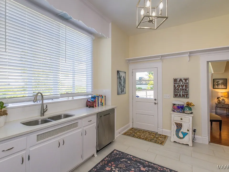 7d3b4e323a5c653f07bab5a1d24dcee1-cc_ft_960