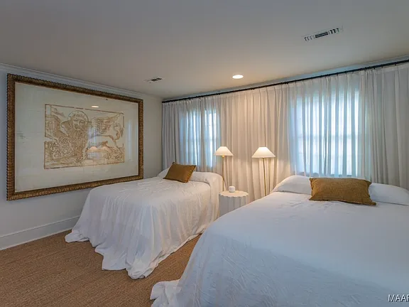 7da55a61e071d24d6995bf71ac02b7fb-cc_ft_576